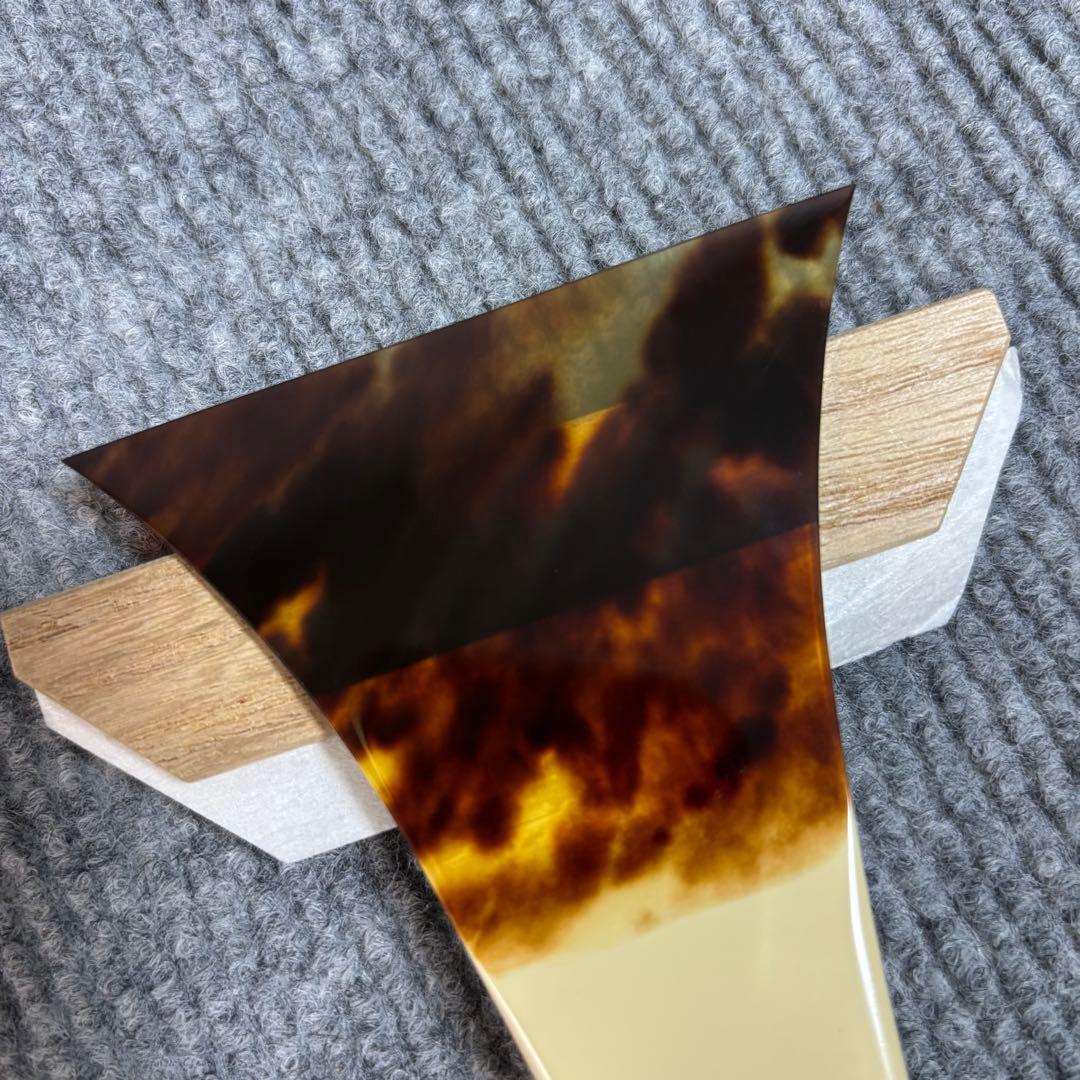 高級津軽三味線　太棹　犬皮　東さわり　鼈甲バチ　ハードケース付