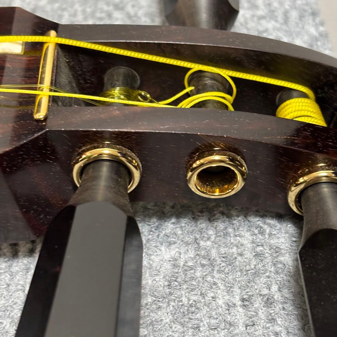 高級津軽三味線　太棹　犬皮　東さわり　鼈甲バチ　ハードケース付