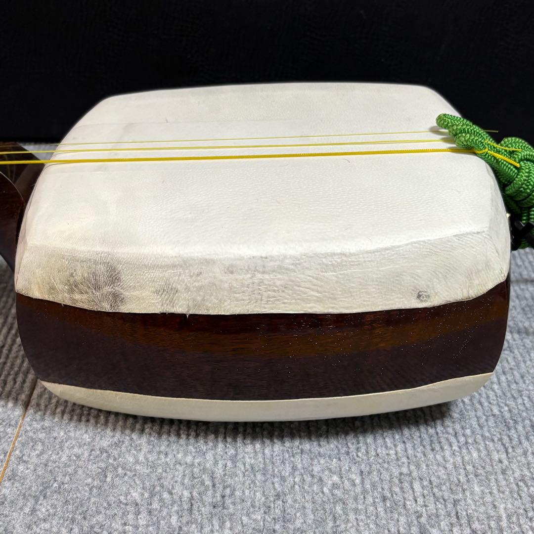 高級津軽三味線　太棹　犬皮　東さわり　鼈甲バチ　ハードケース付