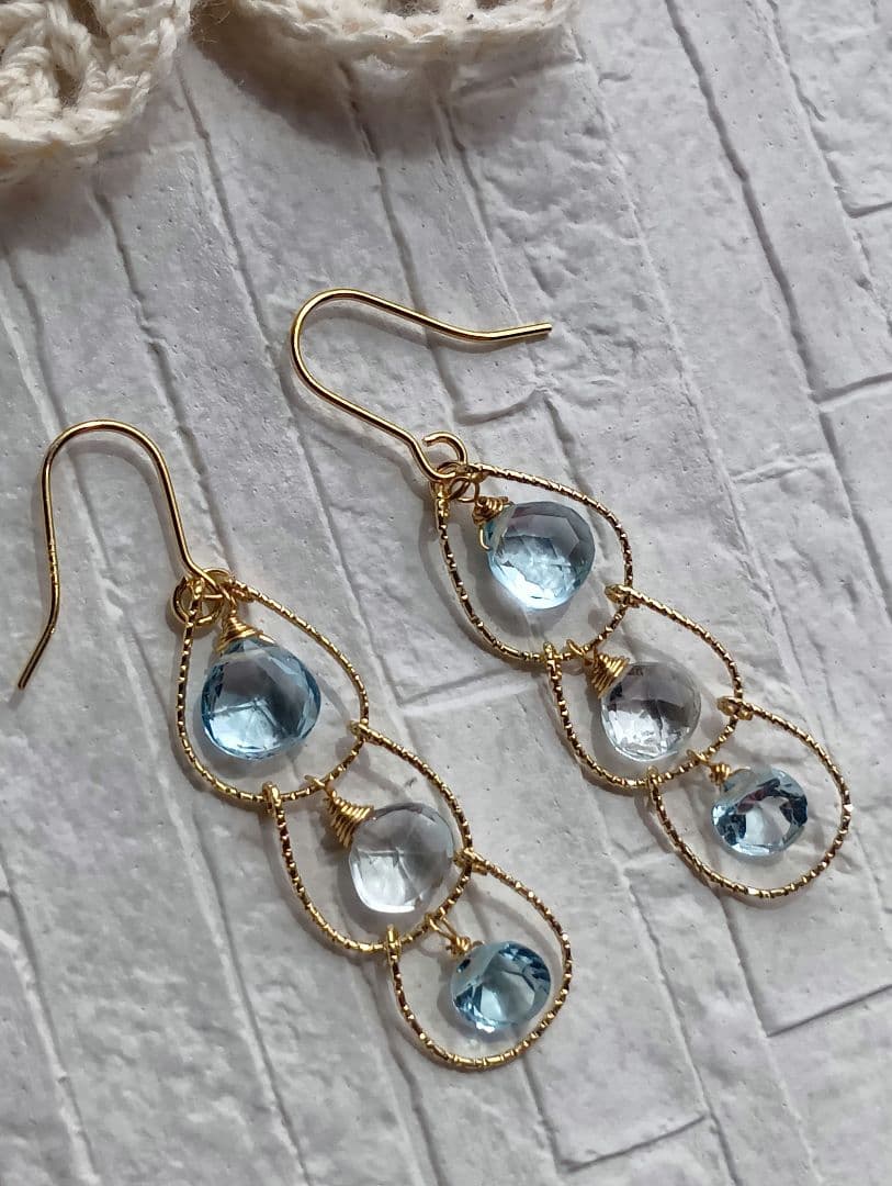 692　宝石質ブルートパーズのピアス