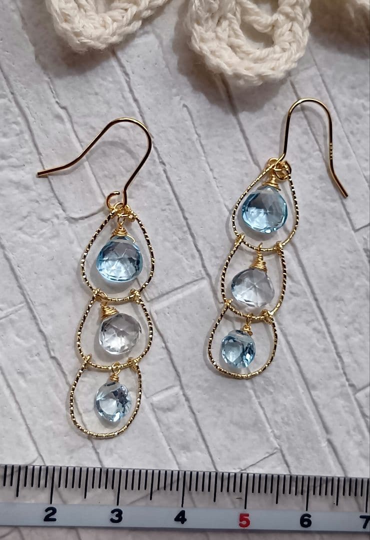 692　宝石質ブルートパーズのピアス