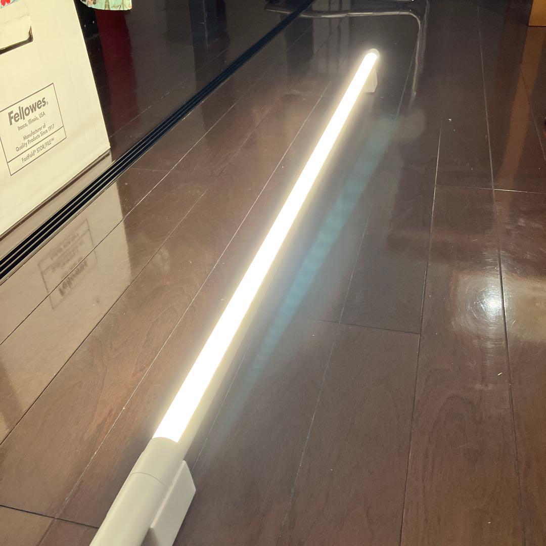 LOWYA 蛍光灯（置き型）