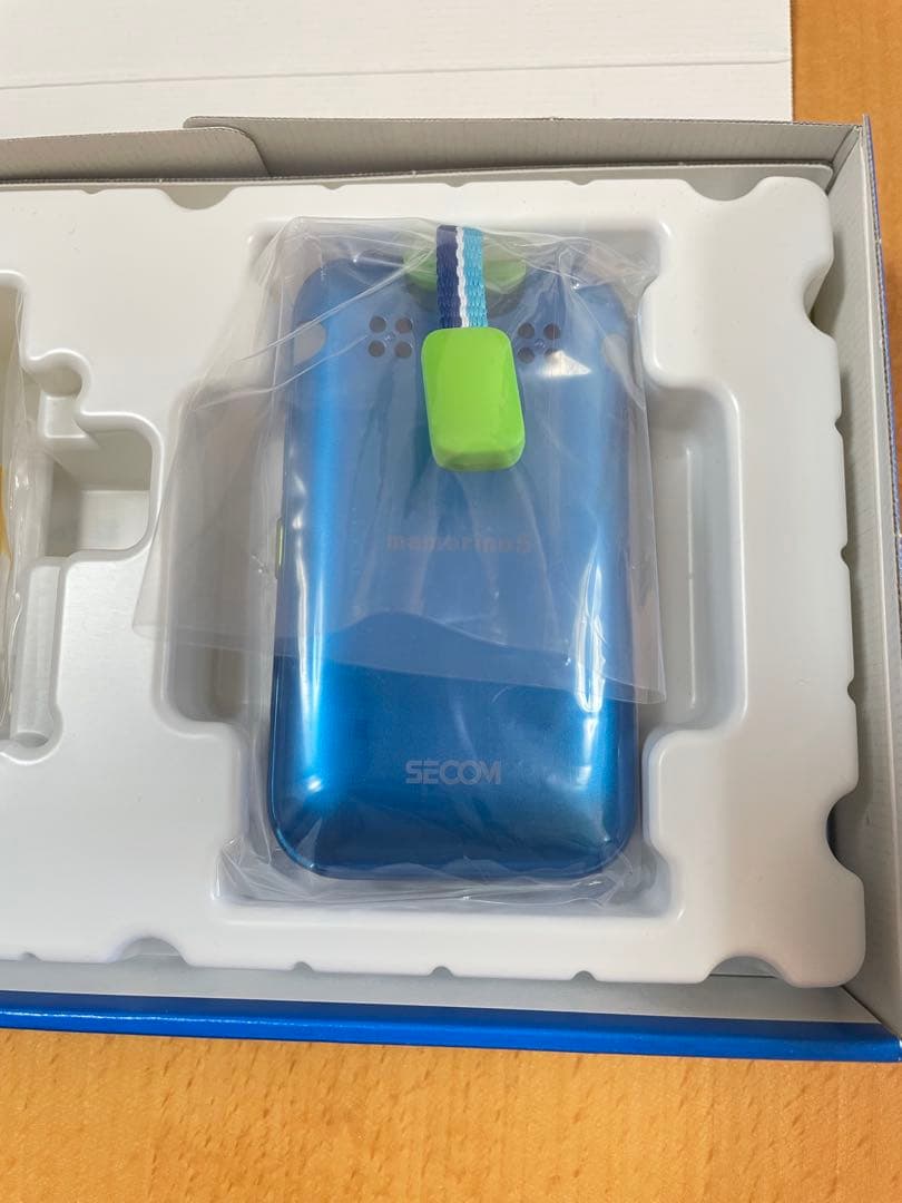 未使用　マモリーノファイブ　mamorino5 ブルー　auキッズフォン