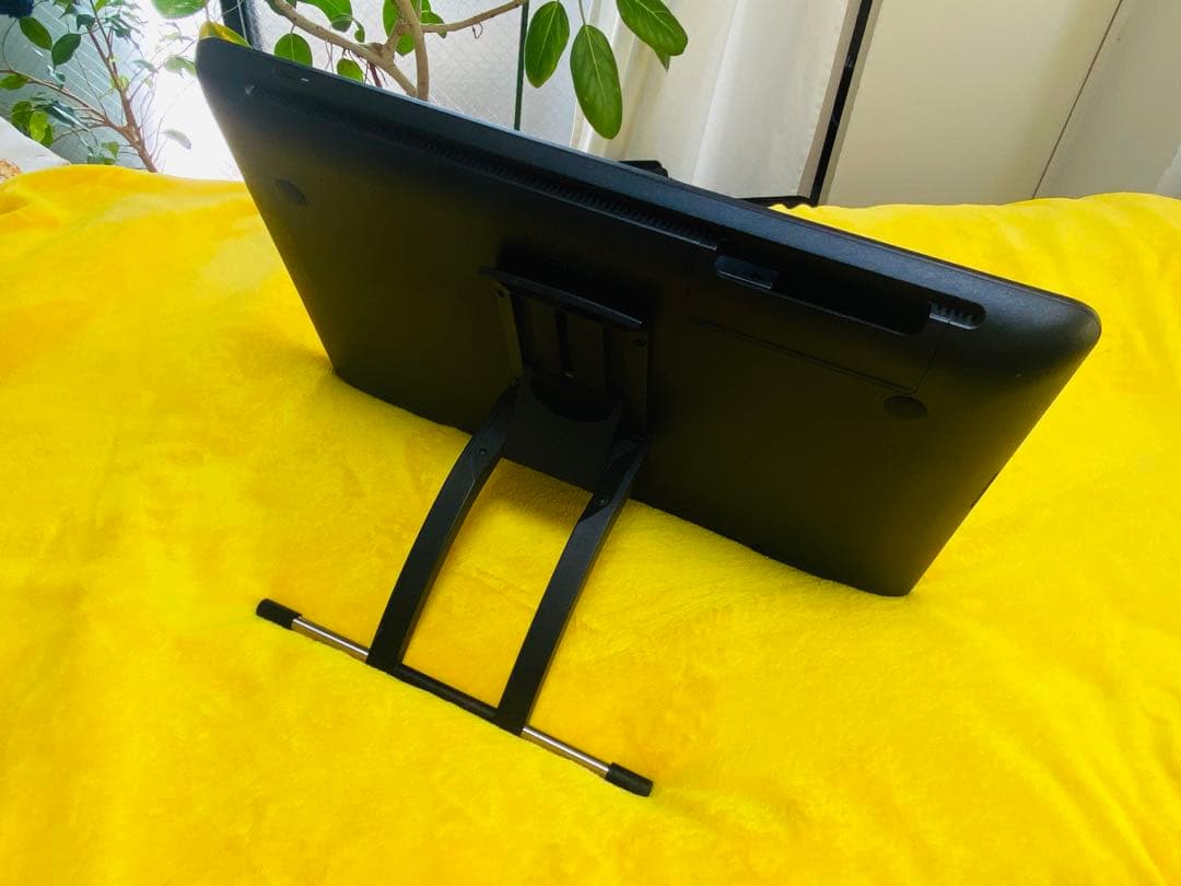 WACOM Cintiq 22 (DTK2260K0D)液タブ 21.5型