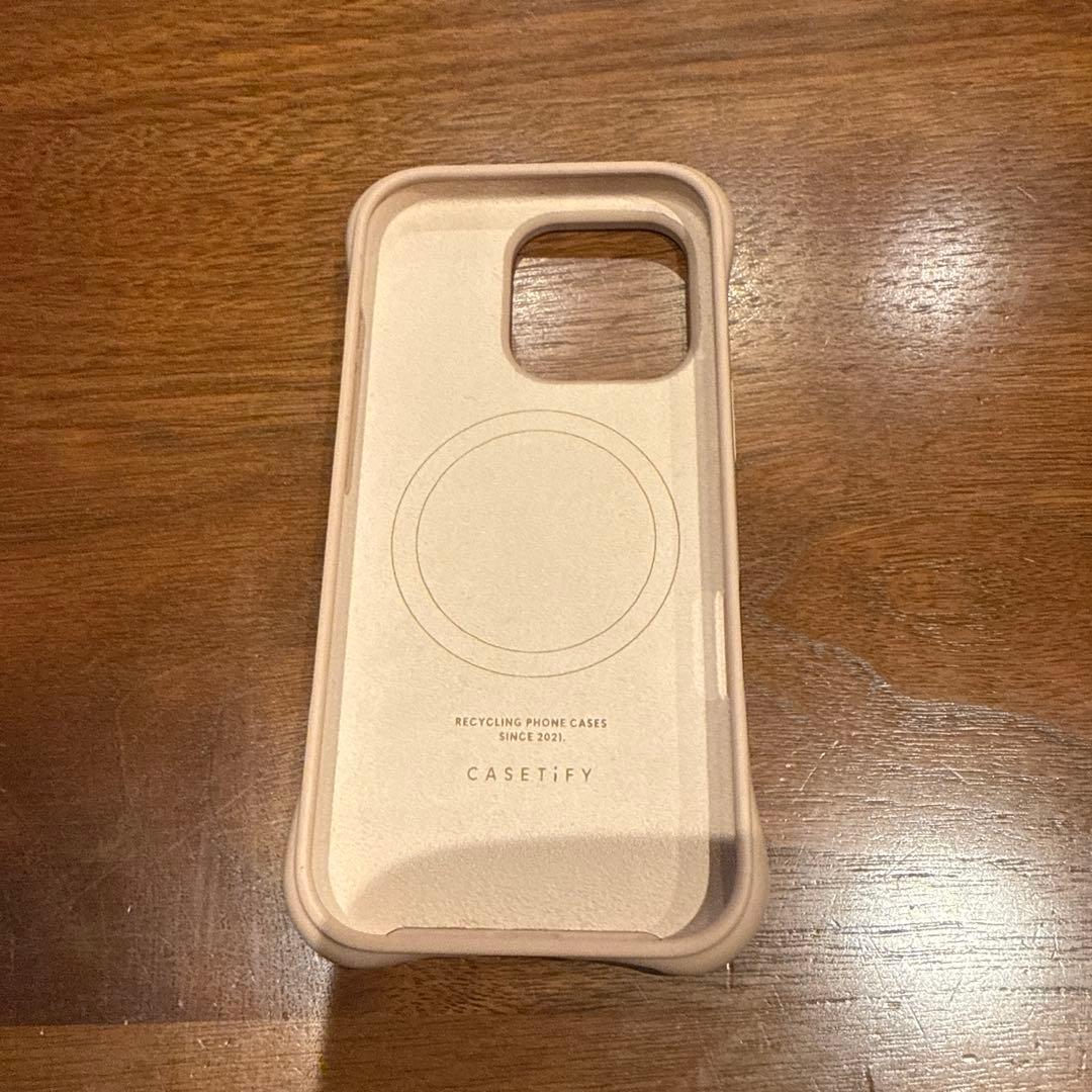 CASETiFY ベージュ マグセーフケース　iPhone16pro