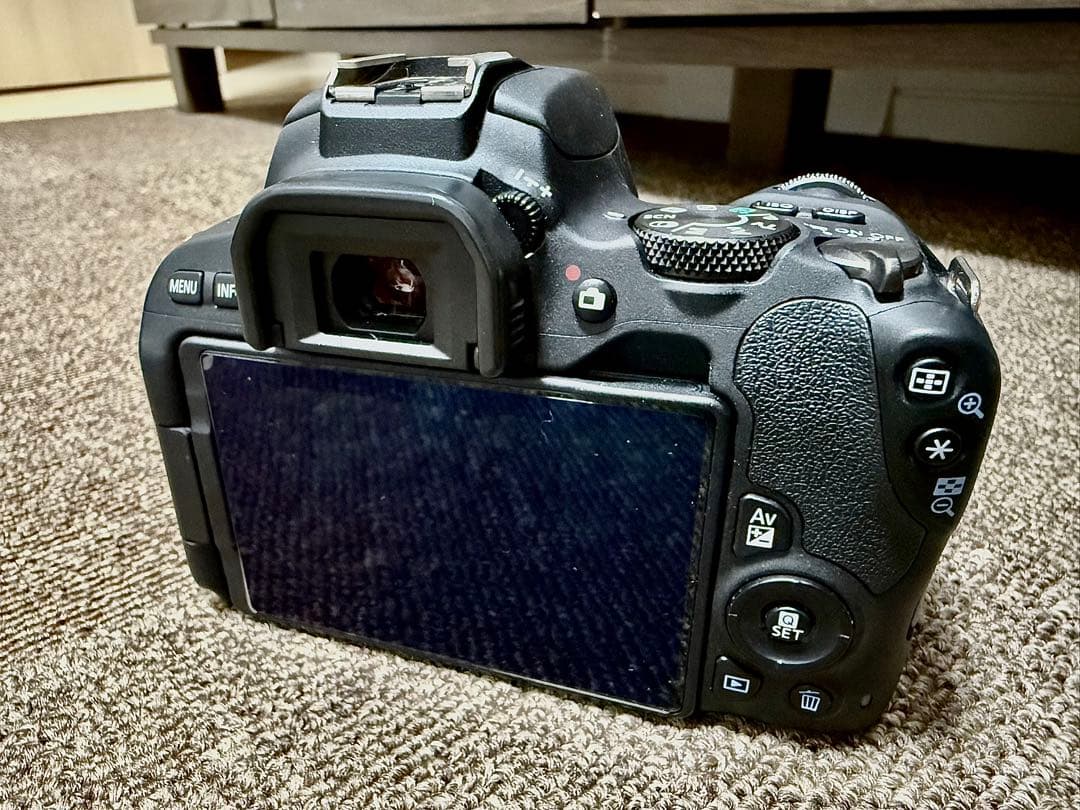 Canon EOS Kiss X9 一眼レフカメラ　レンズ2本/バッグ付き