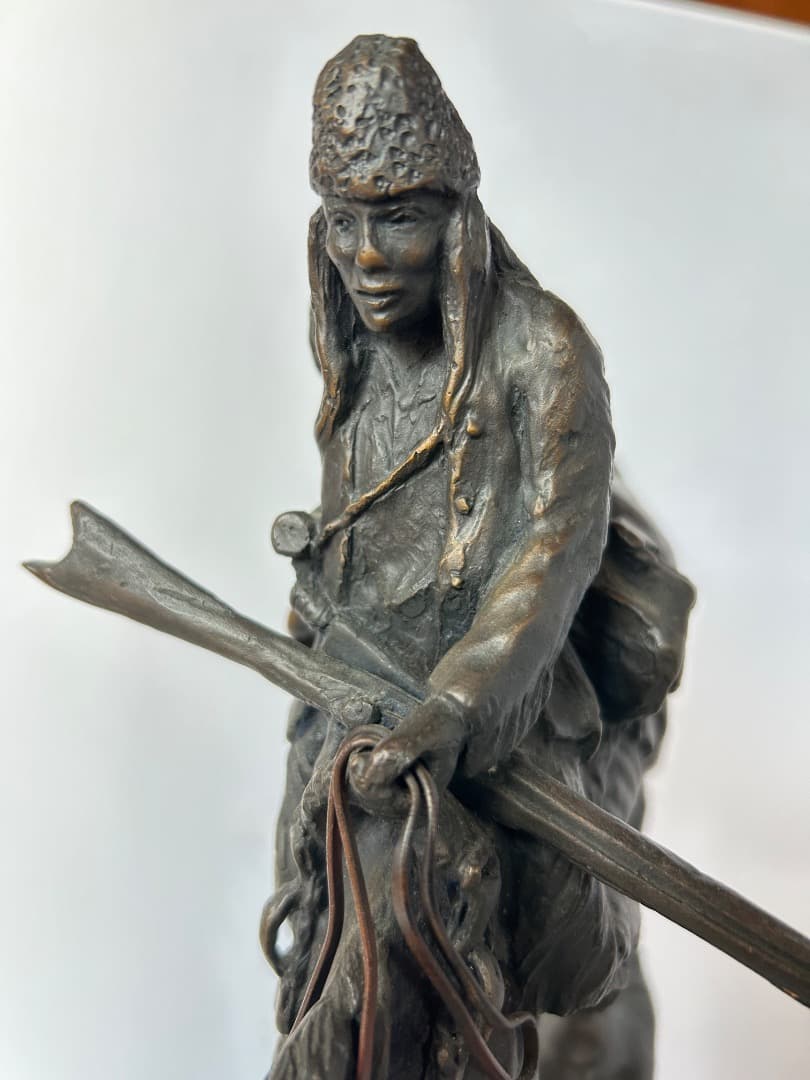 Frederic Remington 　マウンテンマン　ブロンズ像　幅36㎝