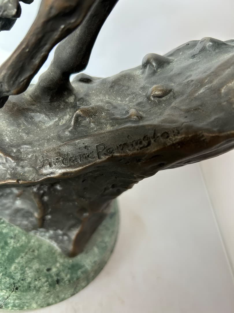 Frederic Remington 　マウンテンマン　ブロンズ像　幅36㎝