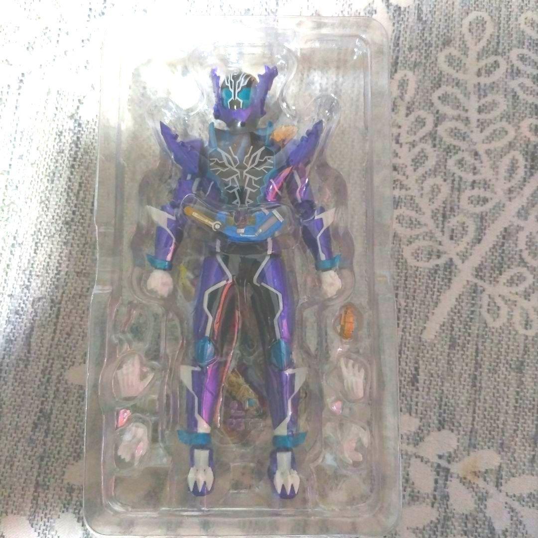 S.H.フィギュアーツ　仮面ライダーグリス　ローグ　2体セット