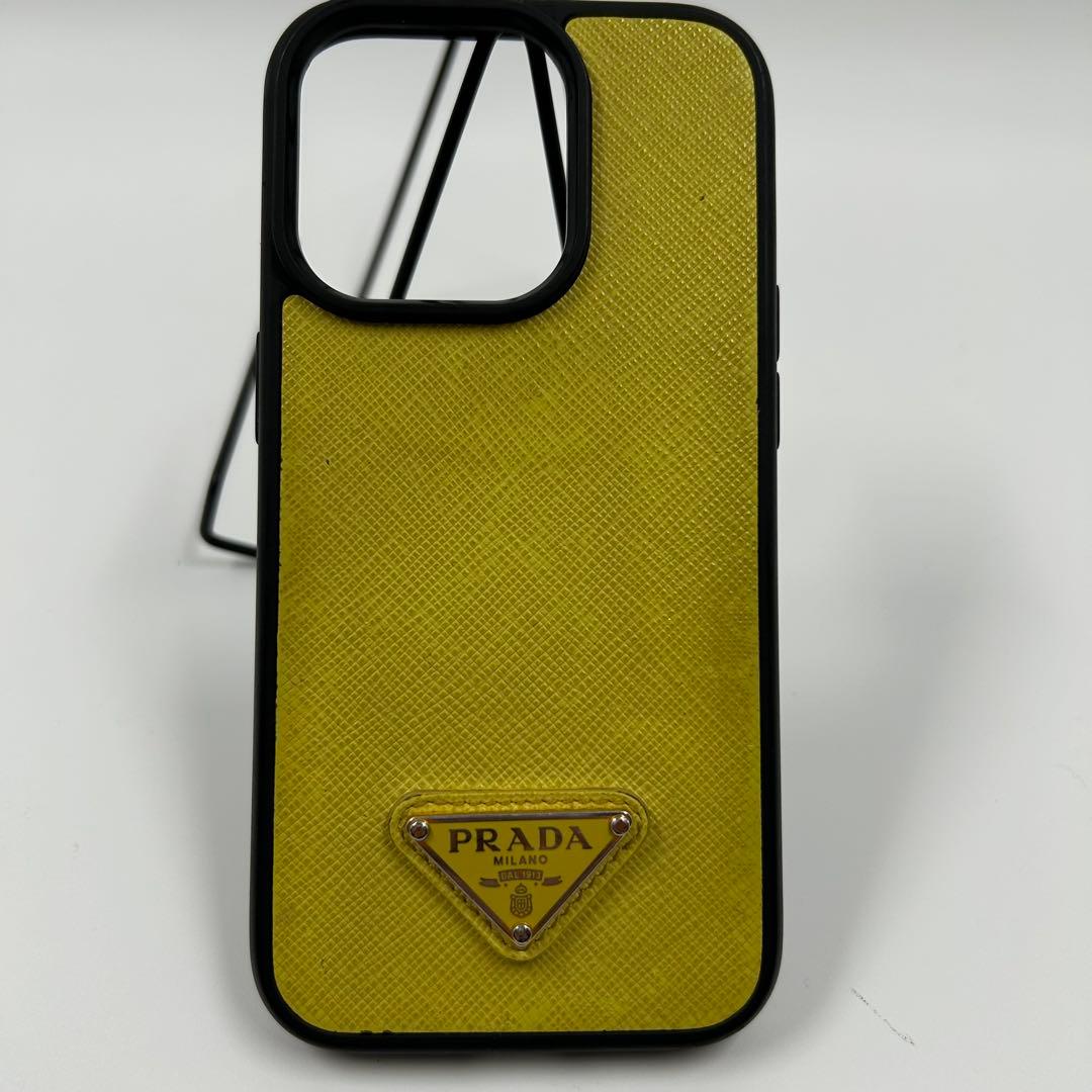 【PRADA】iPhone14pro用ケース 三角ロゴ サフィアーノレザー 黄色