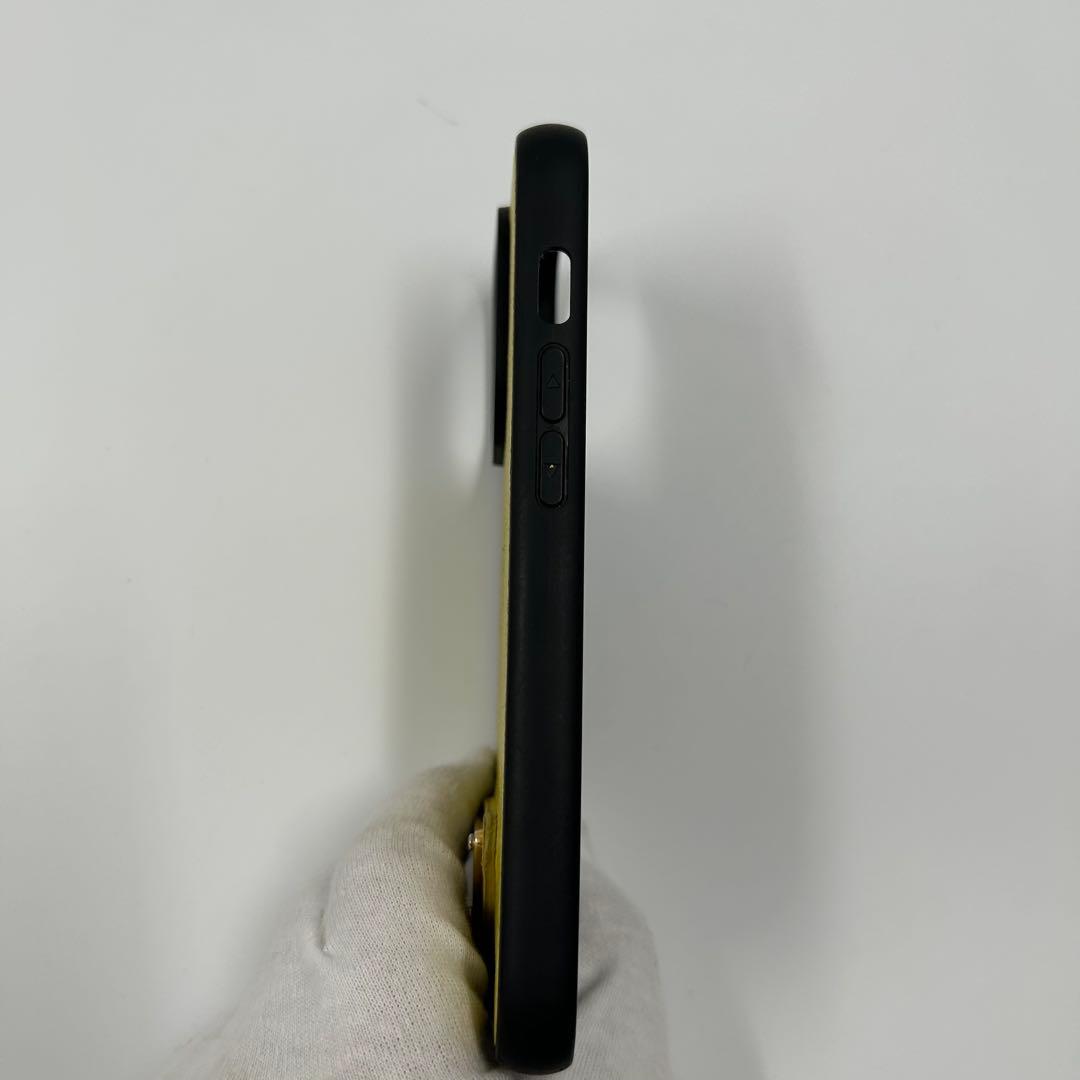 【PRADA】iPhone14pro用ケース 三角ロゴ サフィアーノレザー 黄色