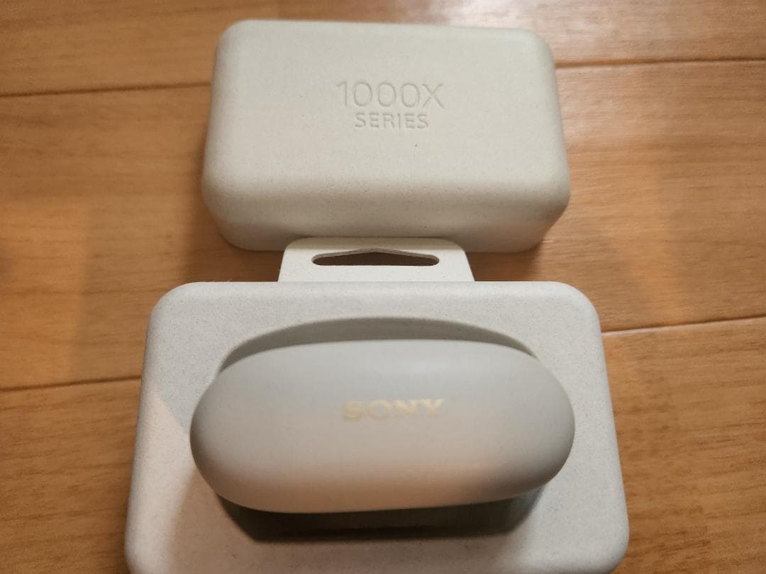 Sony ワイヤレスイヤホン　wf-1000xm5　プラチナシルバー