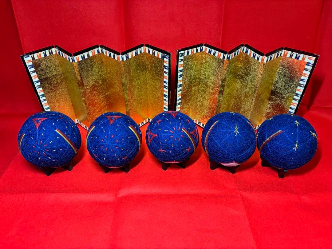 手毬 蹴鞠 毛鞠 10点 和装小物 レトロ工房 台座・金屏風・毛氈付 刺繍