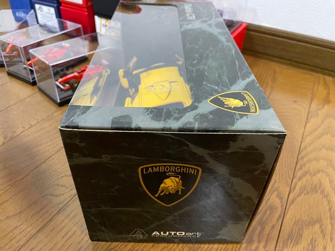 オートアーツLamborghini Diablo GTR 1:18 イエロー