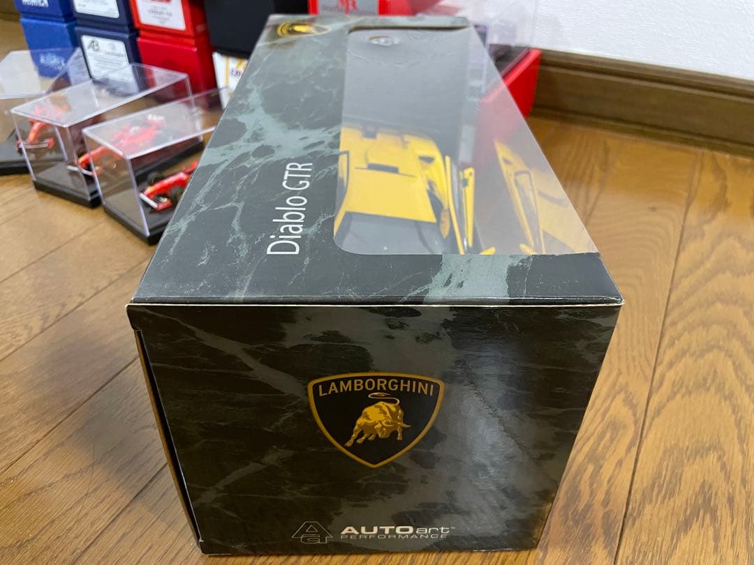 オートアーツLamborghini Diablo GTR 1:18 イエロー