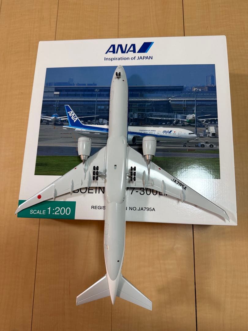 全日空商事 ANAB777-300ER JA795A 1/200