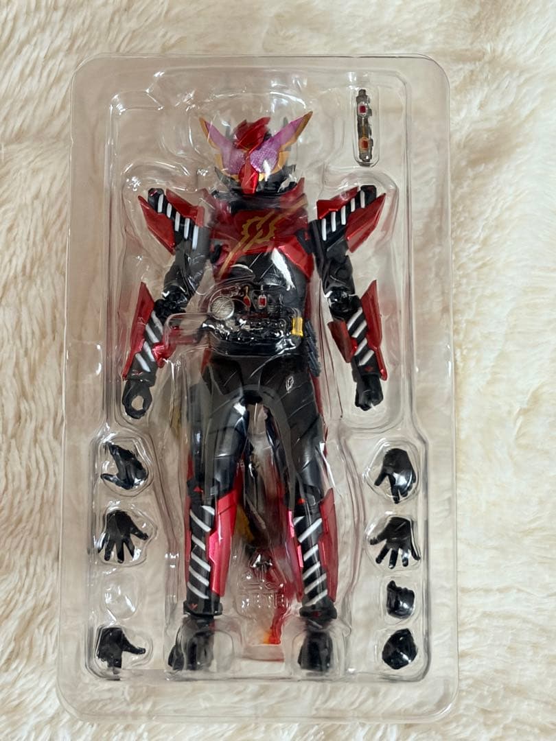 SHFiguarts 仮面ライダービルド ラビットラビットフォーム