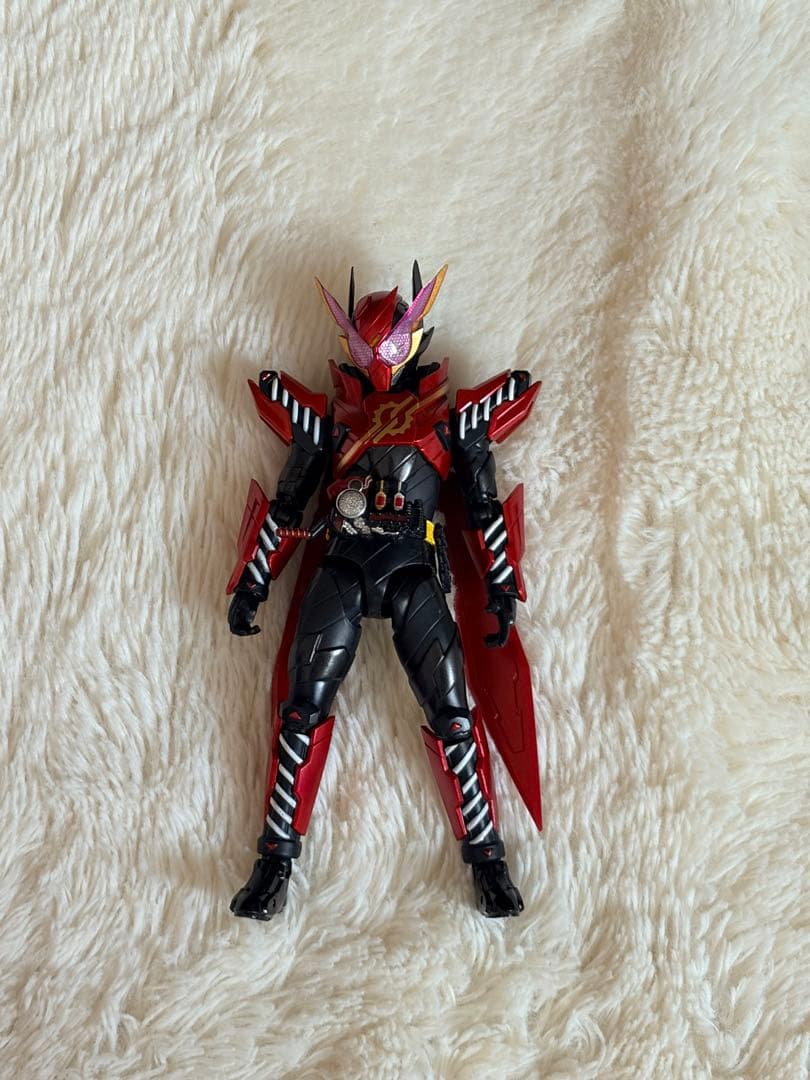 SHFiguarts 仮面ライダービルド ラビットラビットフォーム