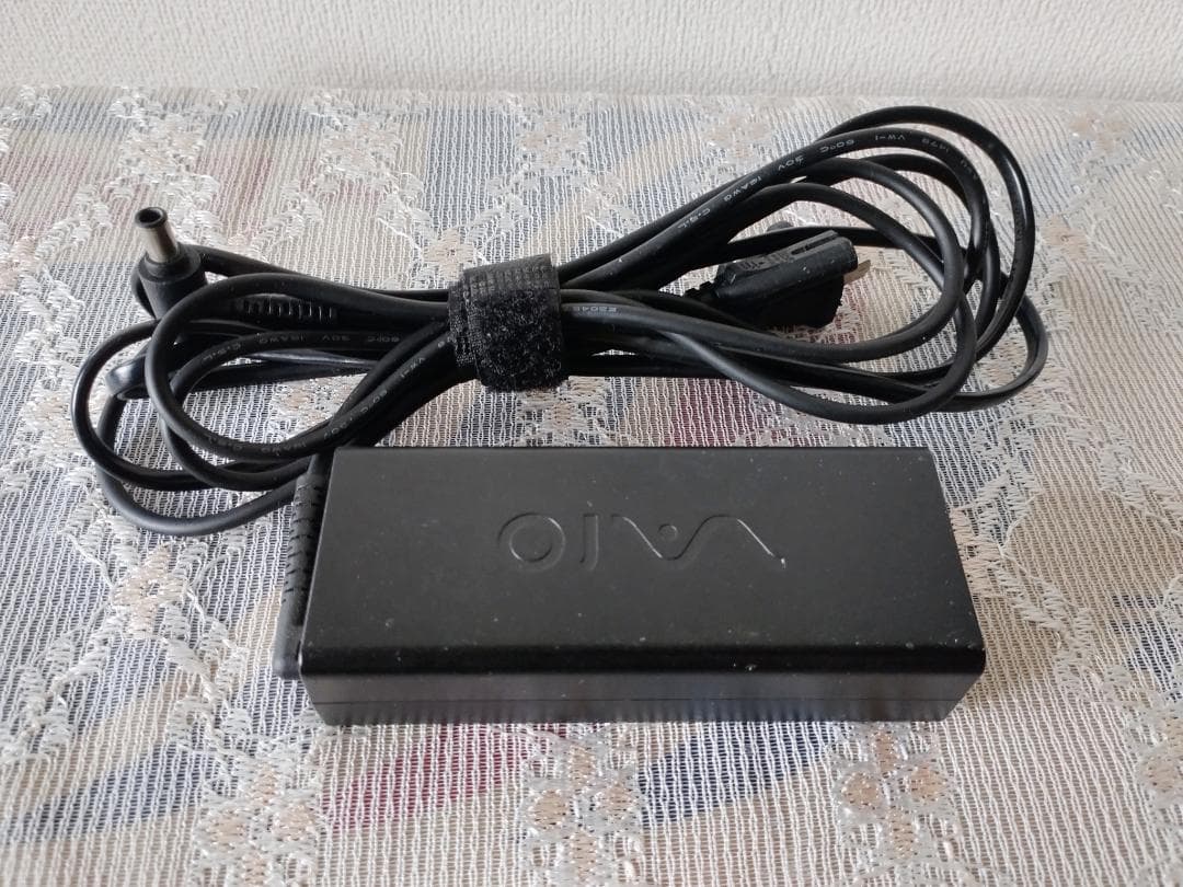 Sony VAIO i3 SSD 256GB 8GB OFFICE付