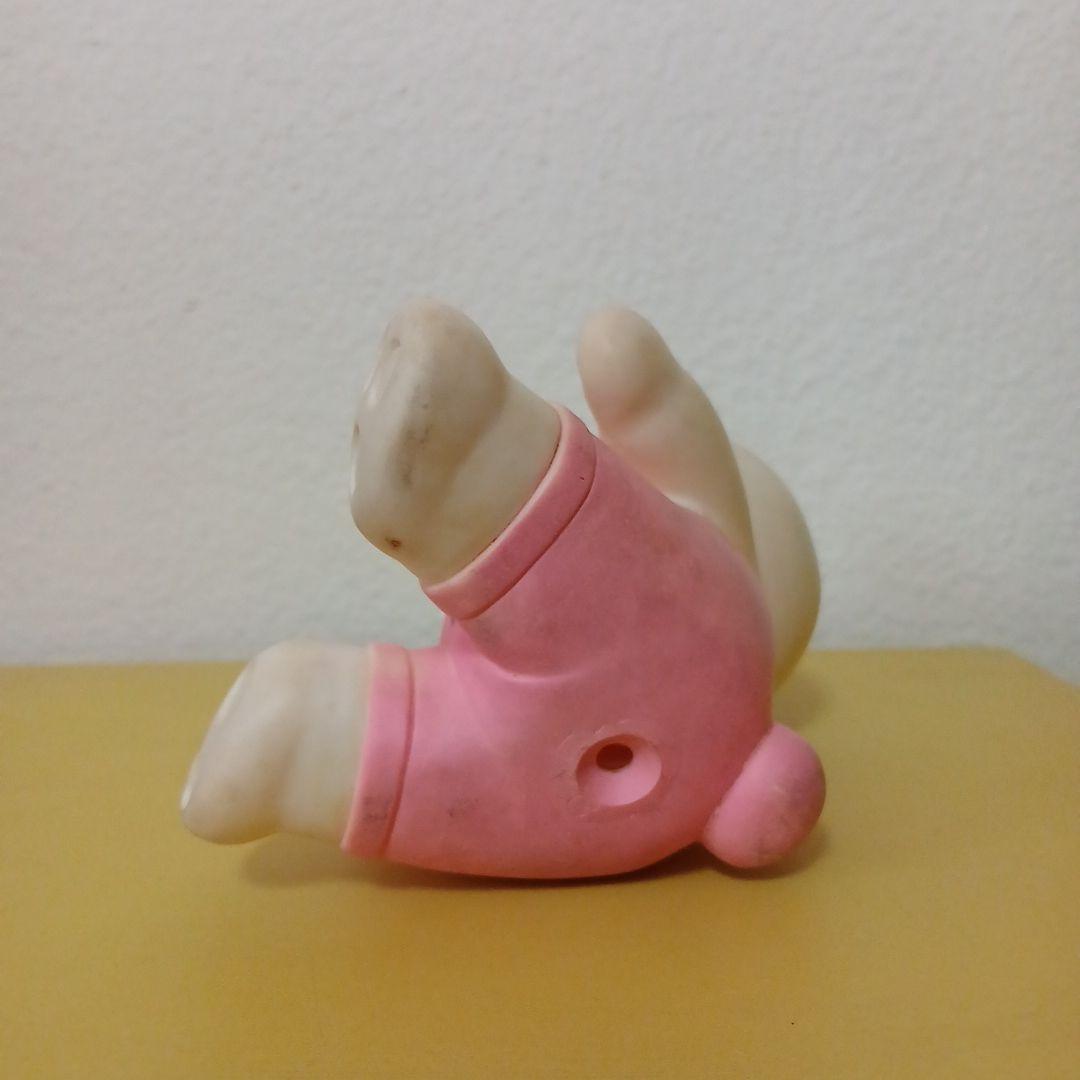 昭和レトロ　ハイハイベビーとウサギ　ソフビ