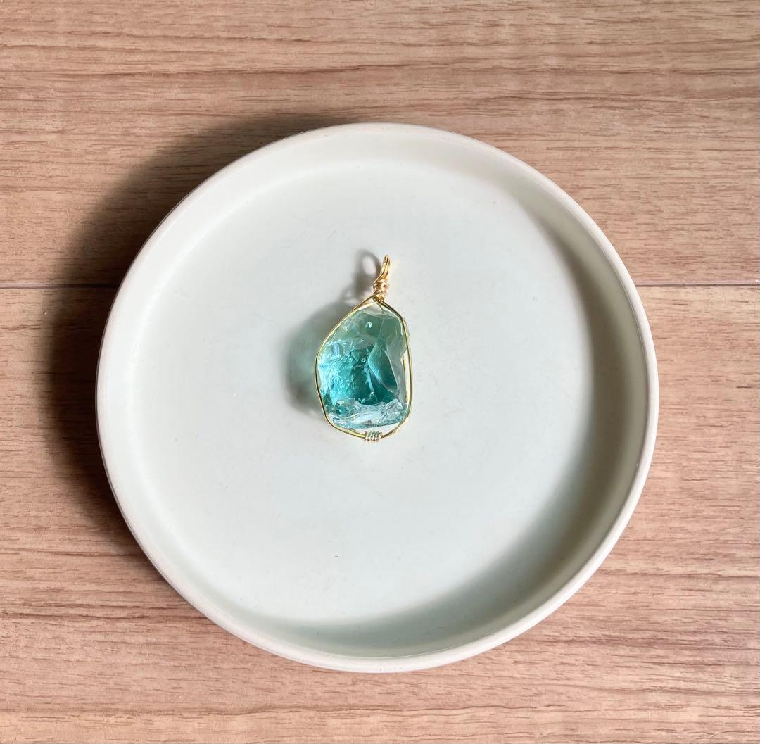 アンダラクリスタルのペンダントトップ（シアンエンジェル）