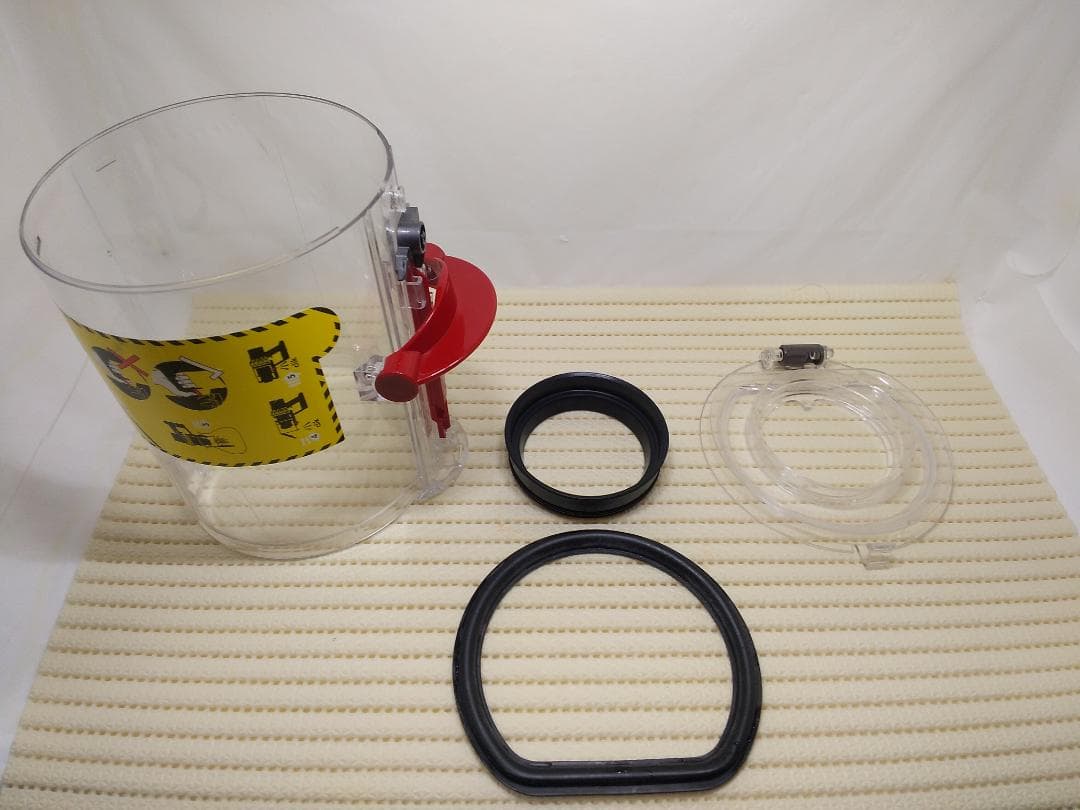 多紡垢さん専用ダイソン　掃除機　SV12　分解清掃済スタンド付き　⑩