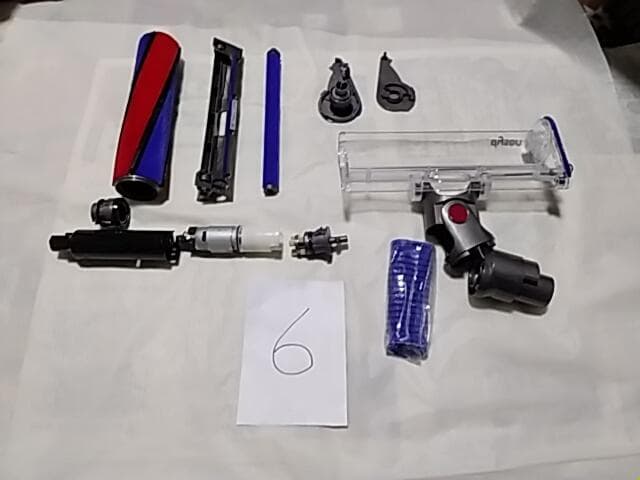 多紡垢さん専用ダイソン　掃除機　SV12　分解清掃済スタンド付き　⑩