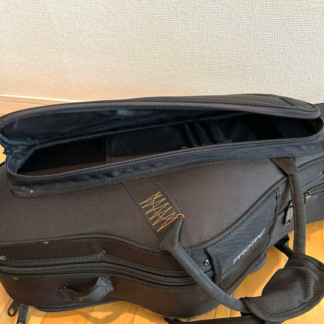 PROTEC　アルトサックス用ケース　ブラック バックパックストラップ付き