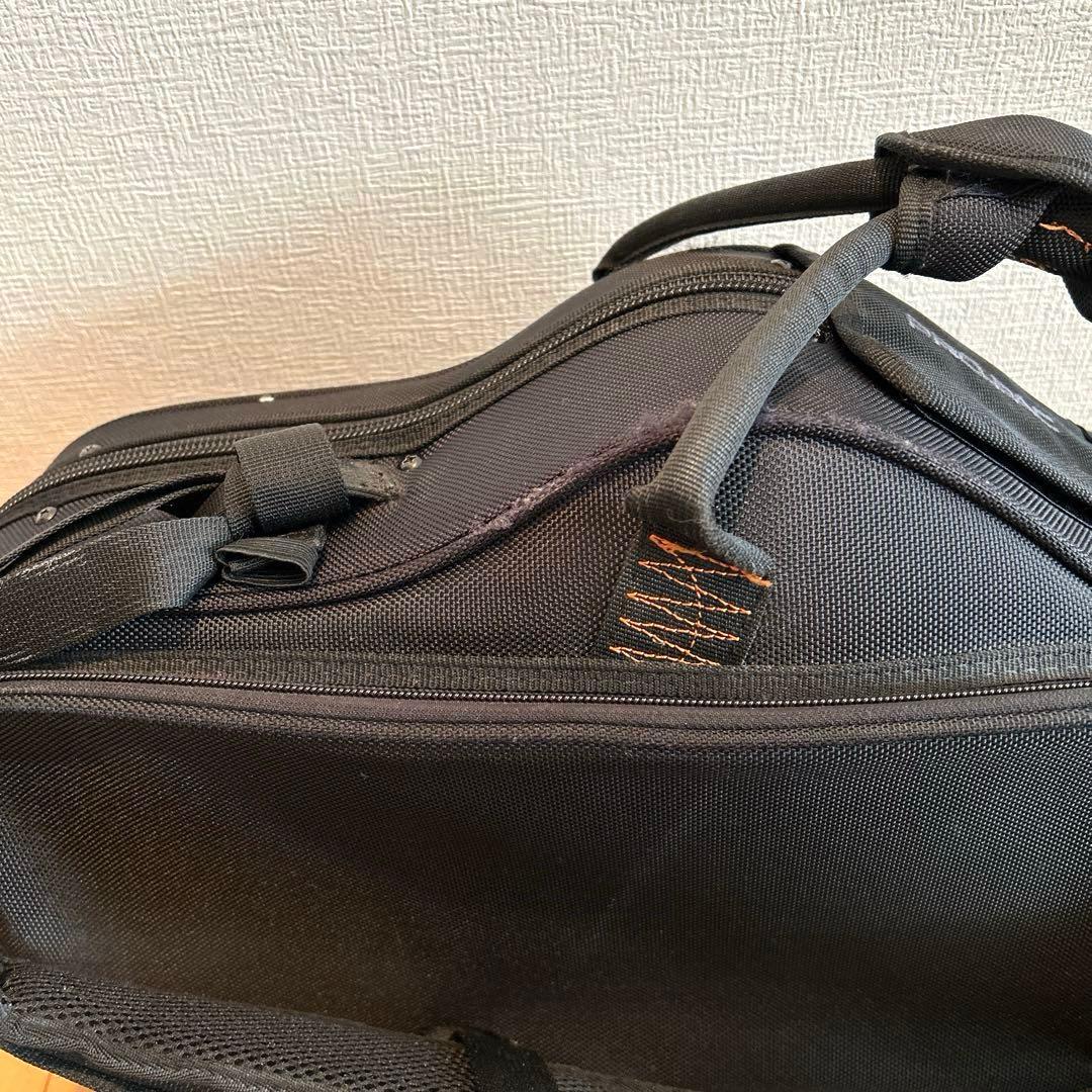 PROTEC　アルトサックス用ケース　ブラック バックパックストラップ付き