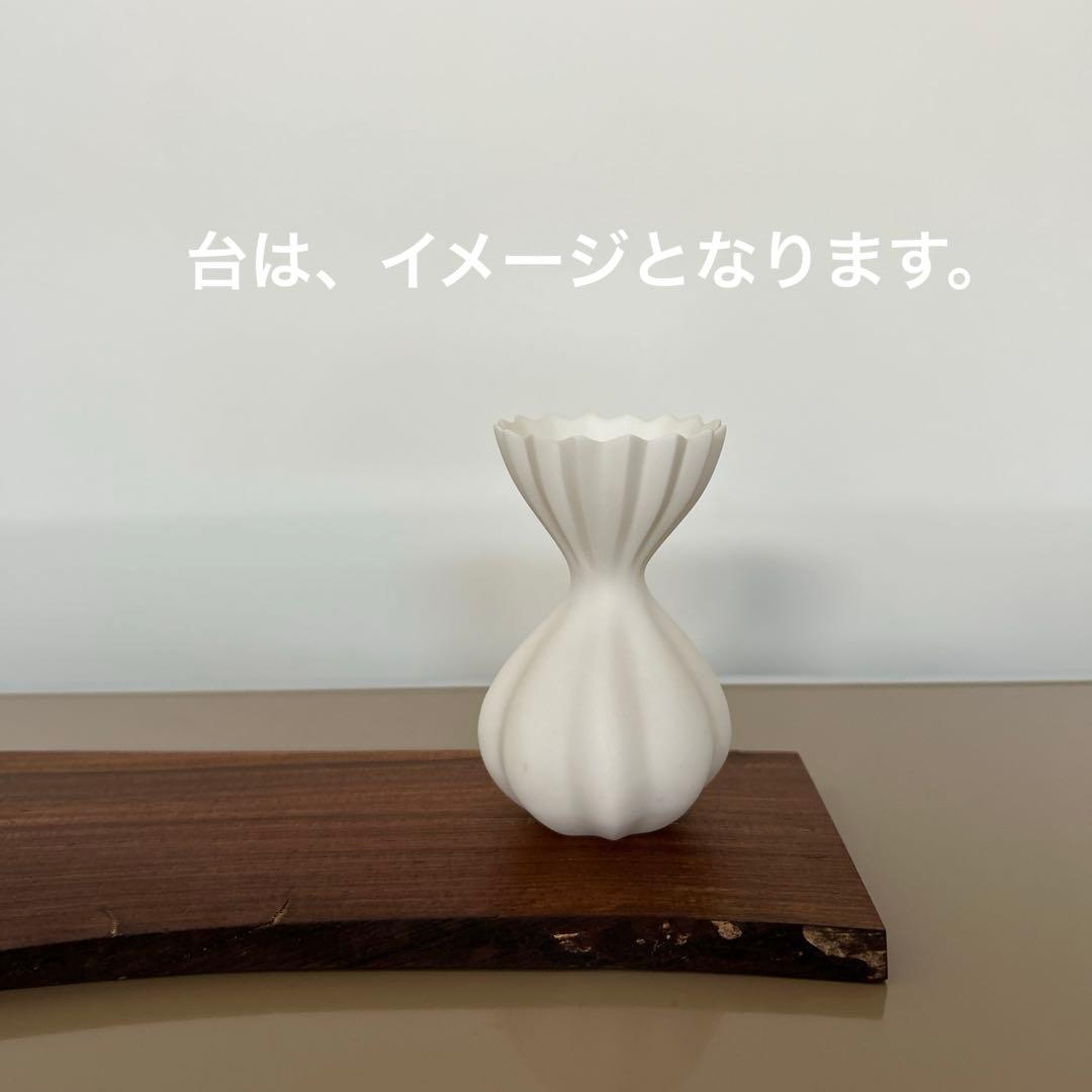 若杉聖子、磁器、ホワイト　花瓶　工芸　美術　人気作家