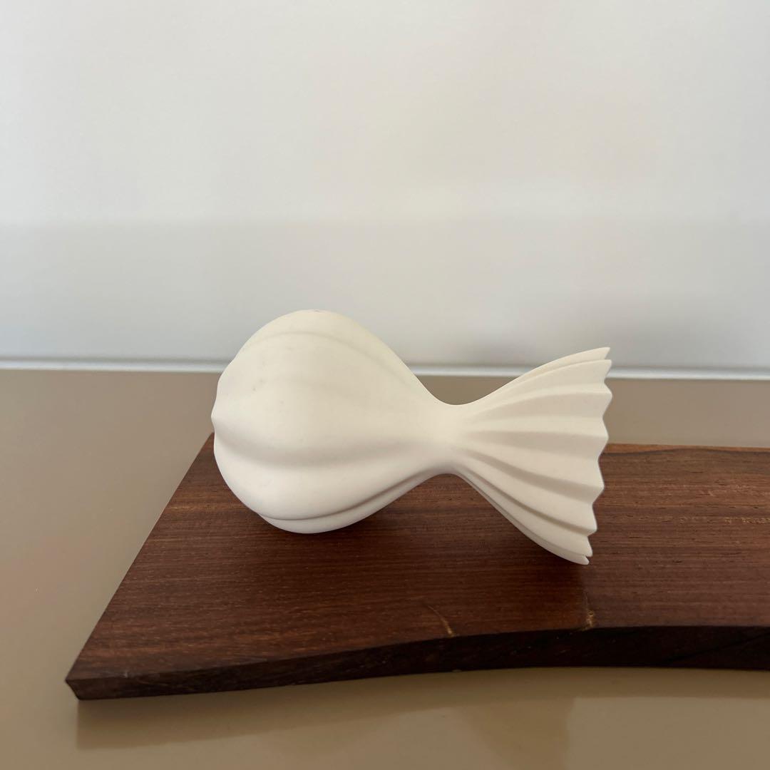 若杉聖子、磁器、ホワイト　花瓶　工芸　美術　人気作家