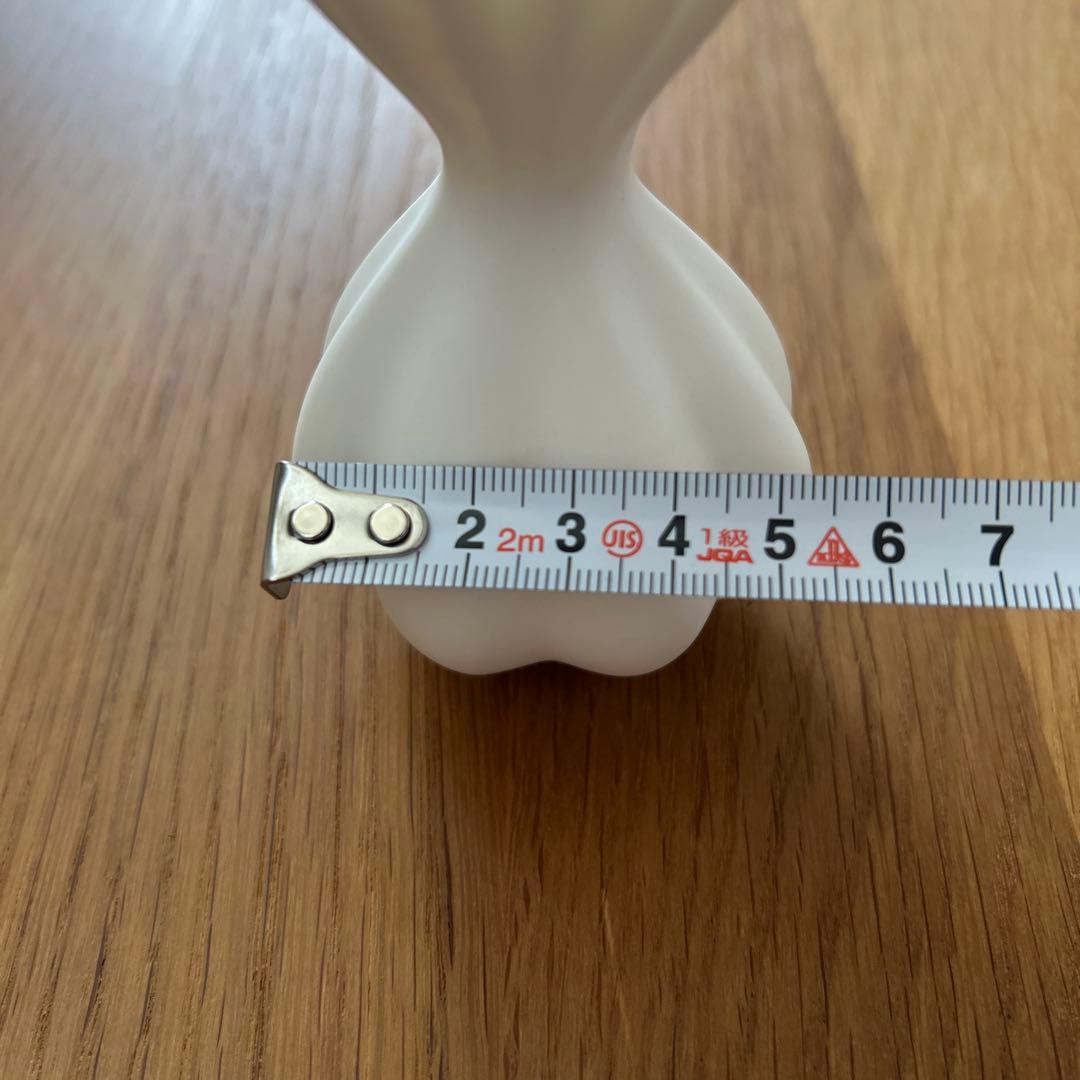 若杉聖子、磁器、ホワイト　花瓶　工芸　美術　人気作家