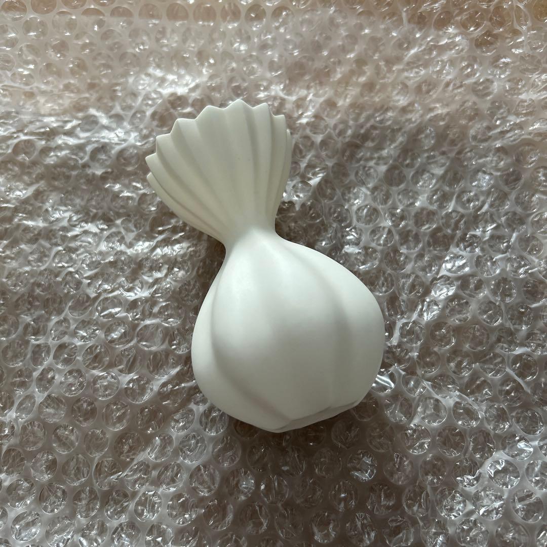 若杉聖子、磁器、ホワイト　花瓶　工芸　美術　人気作家