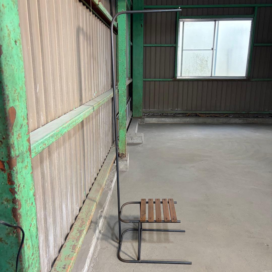 インダストリアル ハンガーラック ディスプレイ コーディネート ワードローブ