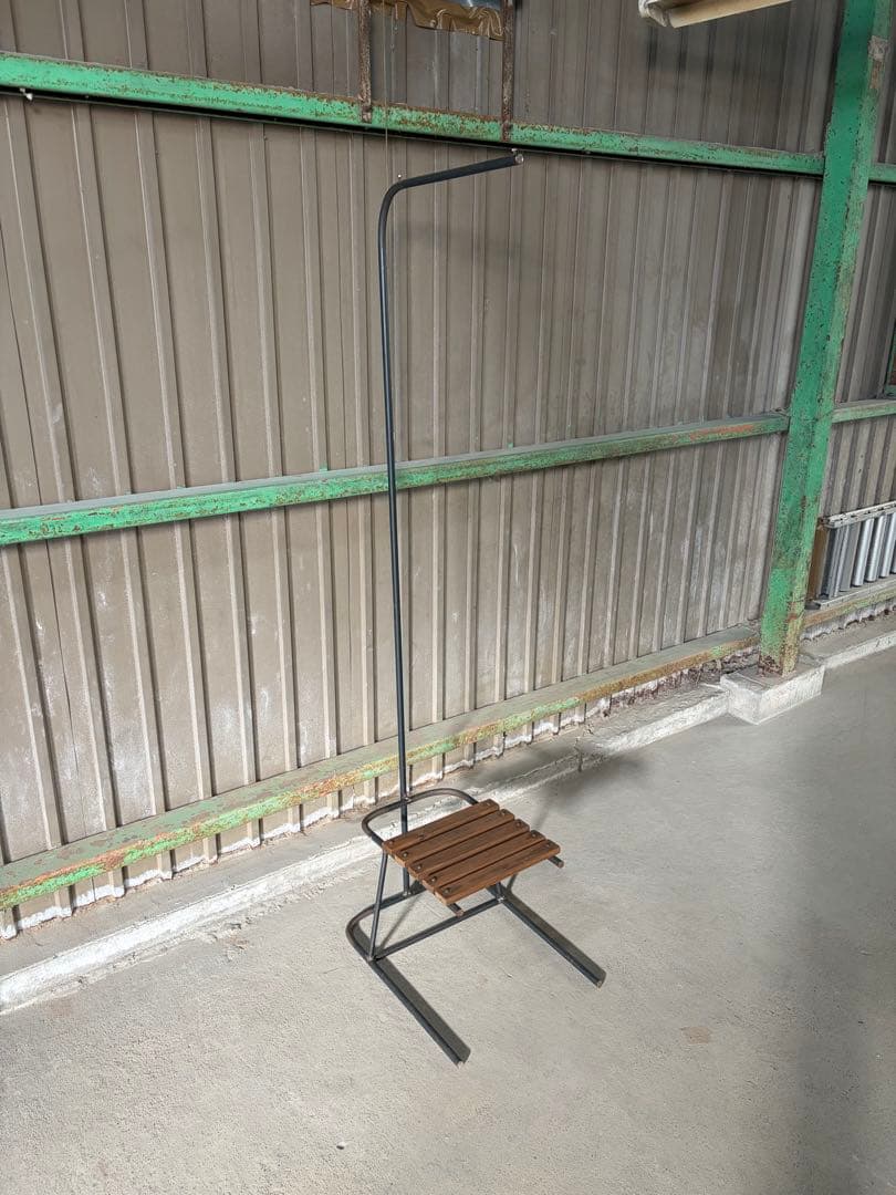 インダストリアル ハンガーラック ディスプレイ コーディネート ワードローブ