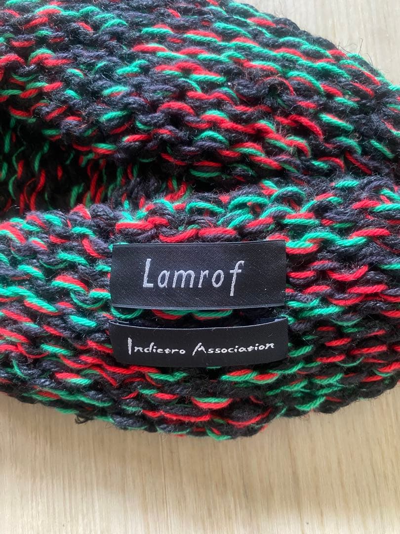 Lamrof 編み込み帽子 黒赤緑