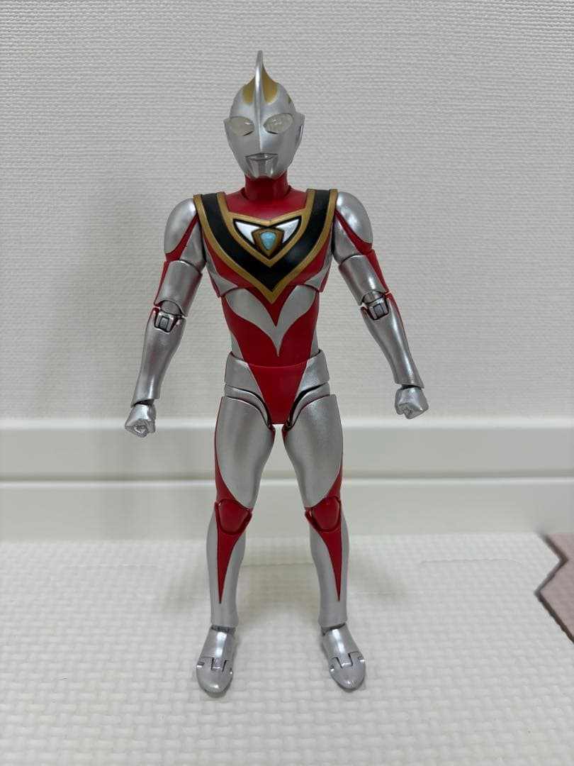 S.H.Figuarts 真骨彫製法　ウルトラマンガイア