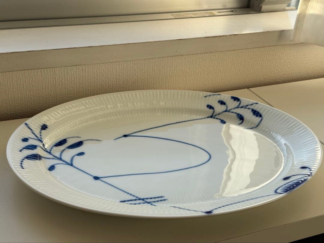 ②ブルーフルーテッド メガ オーバル皿 34cm