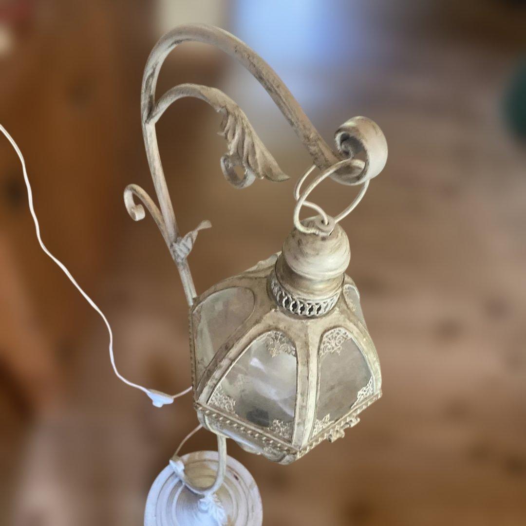 装飾的なフロアスタンド ホワイトゴールド　アンティーク調　ロココ調　姫系