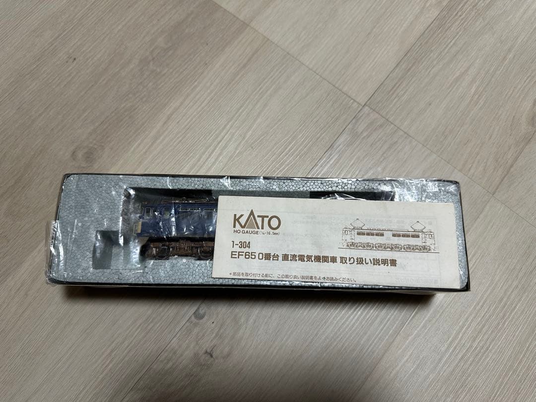 KATO HOゲージ　EF65 0番台　一般色　1-304 鉄道模型電気機関車