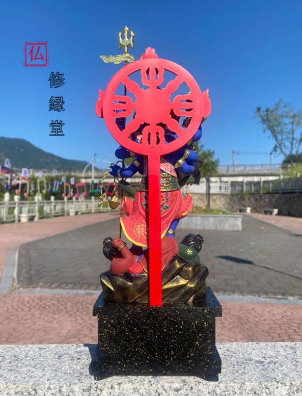 【修縁堂】精密細工　極上品　仏教工芸 不動明王 不動明王 仏像 彩金 彩繪 金箔