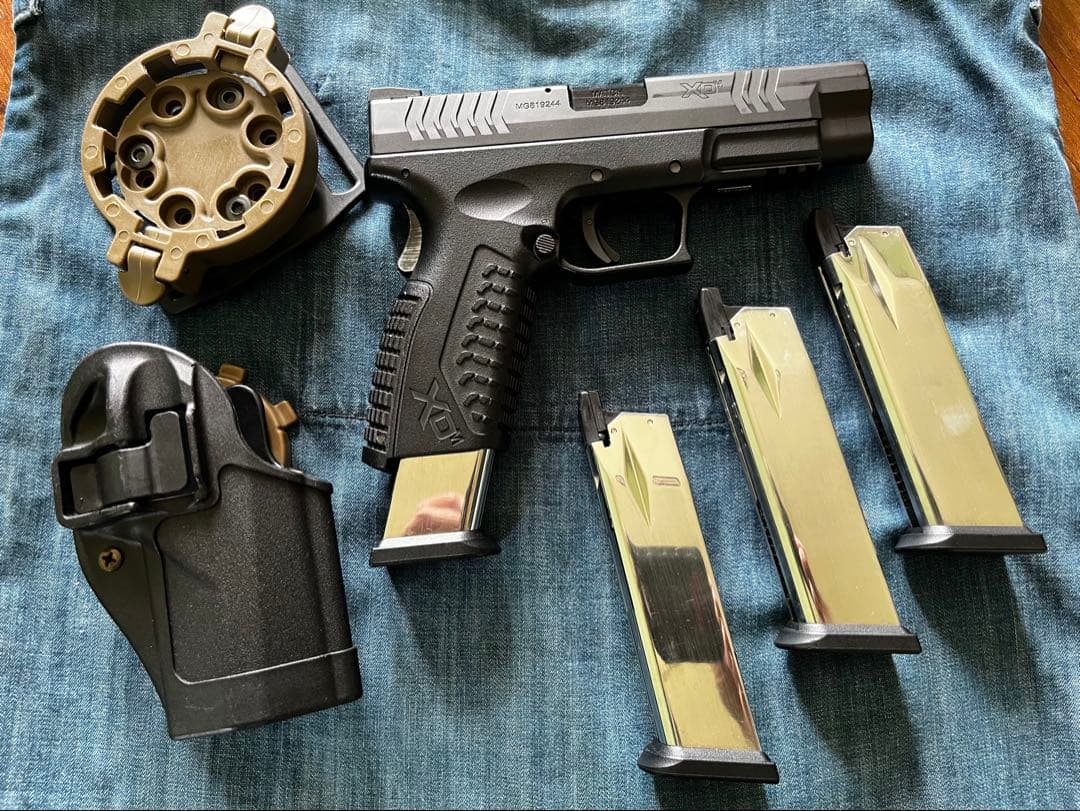 マルイXDM 9mm ガスブローバックトイガン マガジン4本 おまけ付き❗️