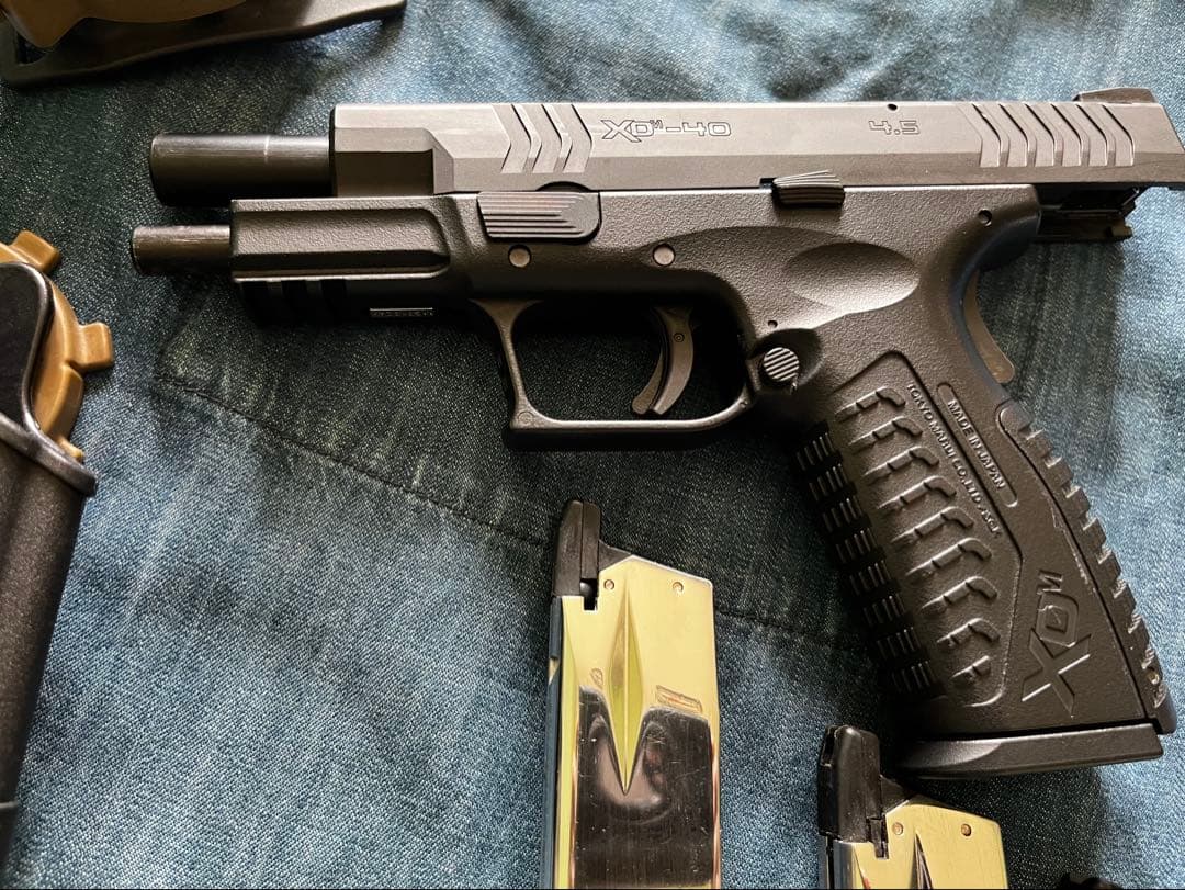 マルイXDM 9mm ガスブローバックトイガン マガジン4本 おまけ付き❗️