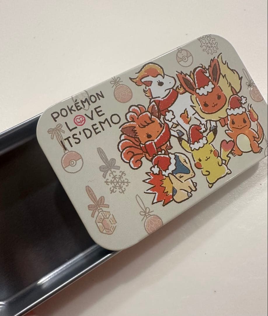 イッツデモ　ポケモン　クリスマスモチーフ　空き瓶　スライド缶　2点セット