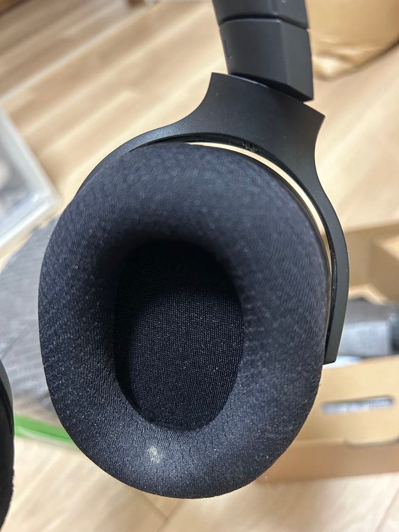 ヘッドホン Razer Barracuda X