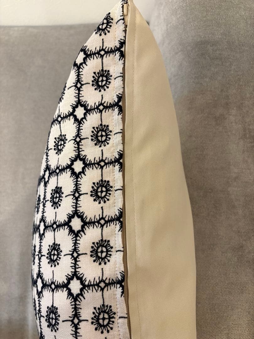 ミナペルホネン　ハンドメイドクッションカバー★アネモネ　ライトベージュ