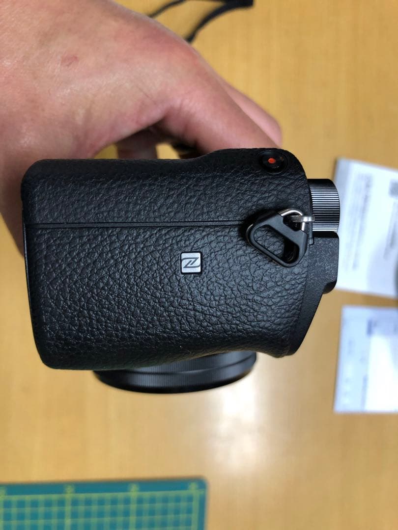 美品　SONY α6400 ブラック　本体のみ　ミラーレスカメラ