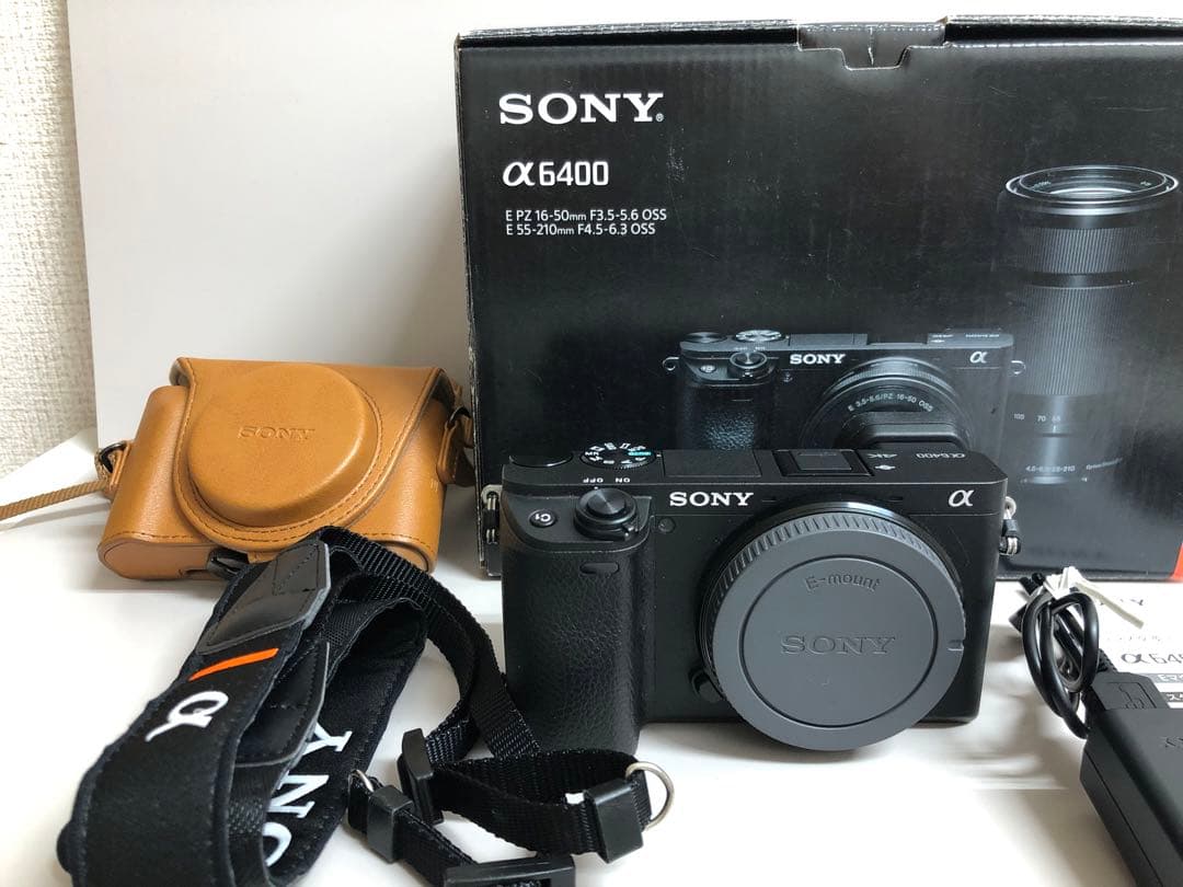 美品　SONY α6400 ブラック　本体のみ　ミラーレスカメラ