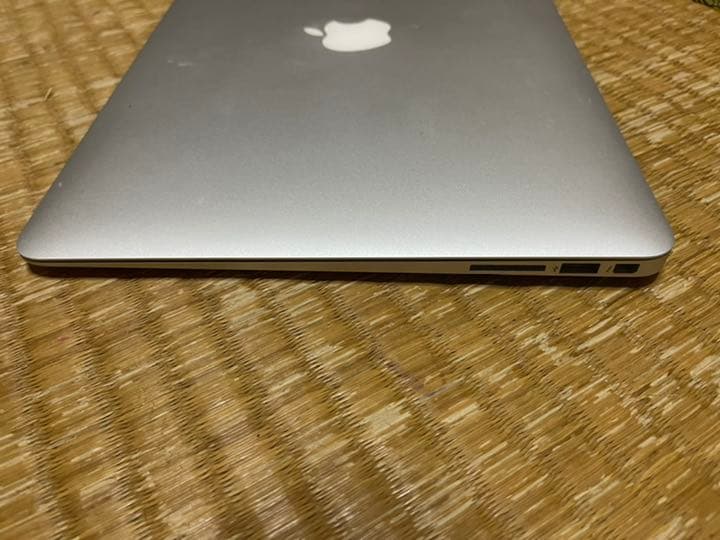 MacBook本体 Apple MacBookAir 13inch 4GB 2012