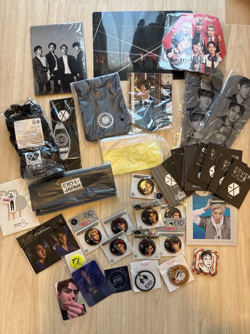 EXO まとめ売り(公式グッズ、スローガン、うちわ、トレカ等) セフンペン向け
